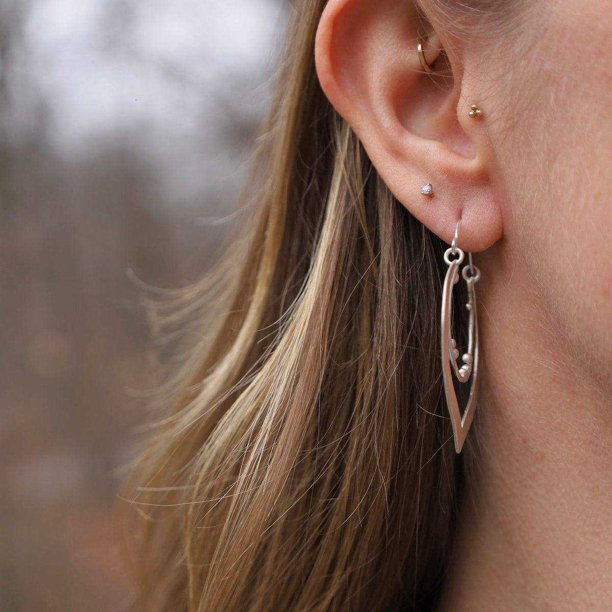 EAR Granulated Wide Teardrop Hoops