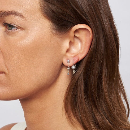 EAR Grey Pearl Chain Loop Earrings