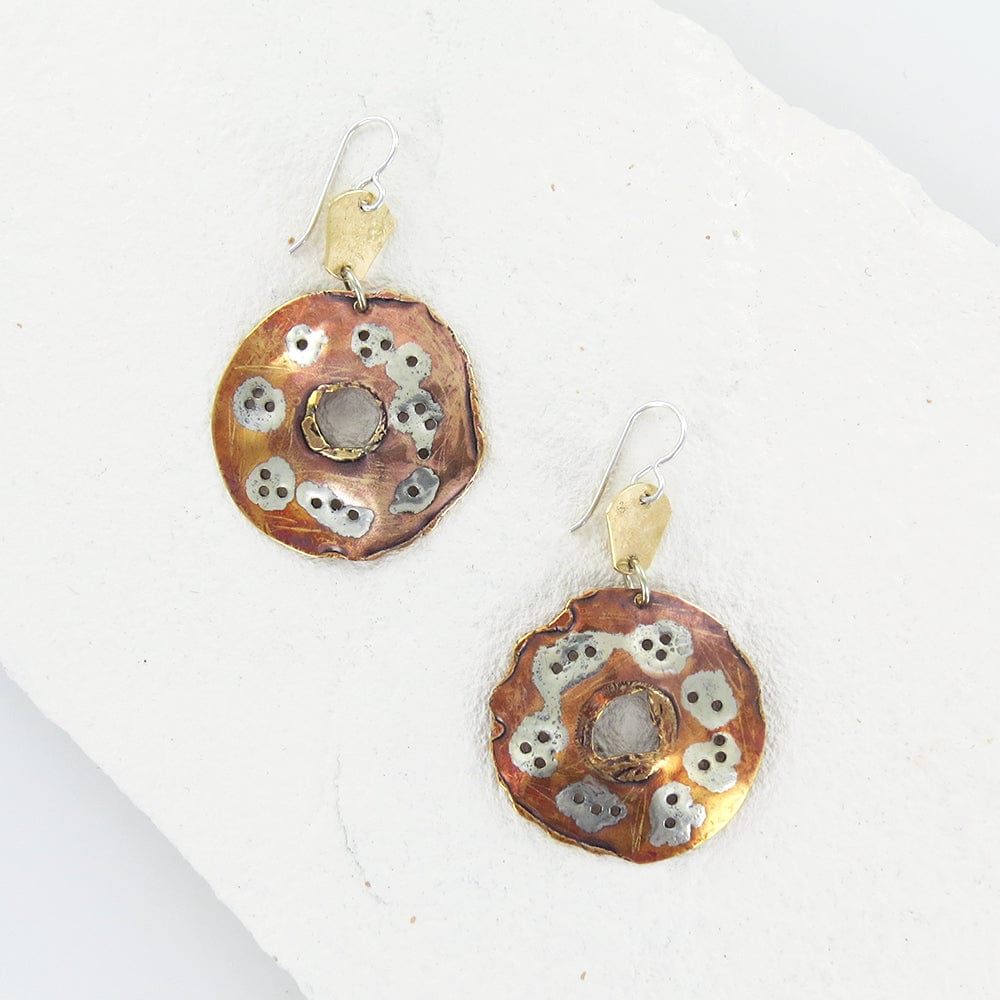 Load image into Gallery viewer, EAR HEAT TREATED DISC EARRINGS
