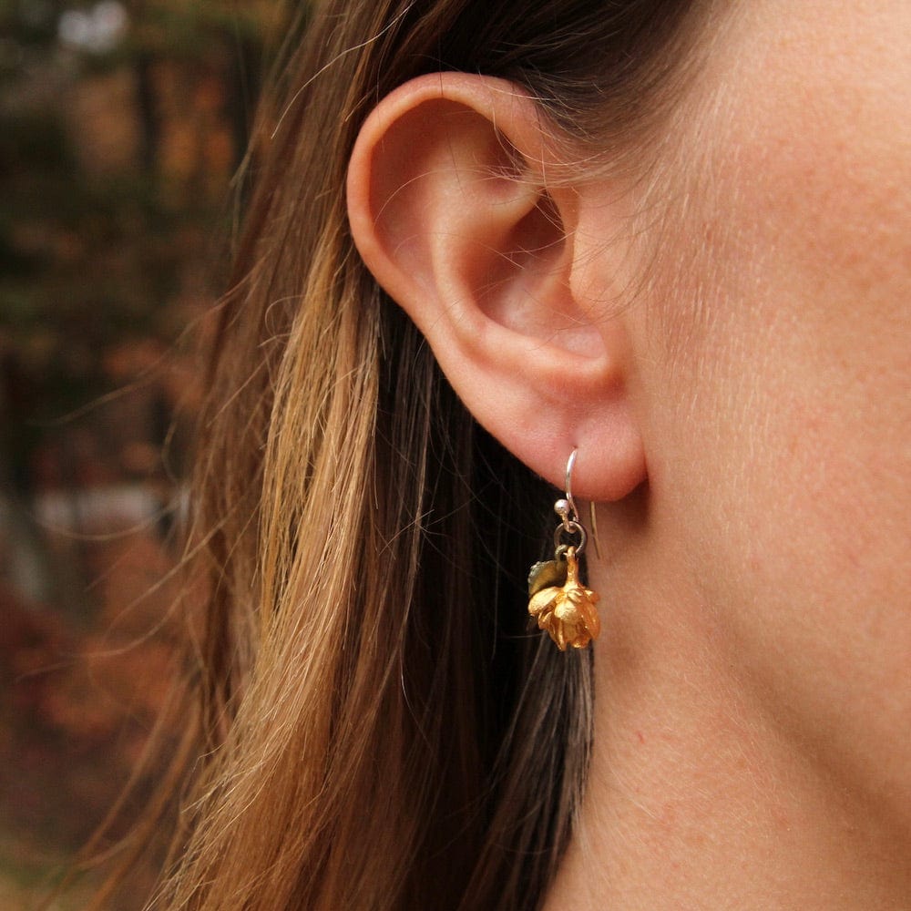 Load image into Gallery viewer, EAR HOPS WIRE EARRING
