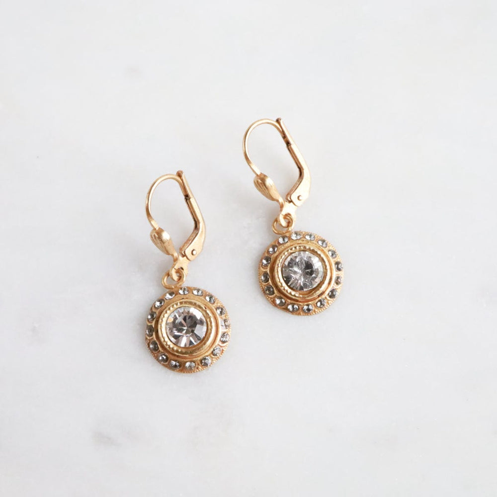 
                      
                        EAR-JM Clear Crystal Surrounded by a Halo Earring
                      
                    