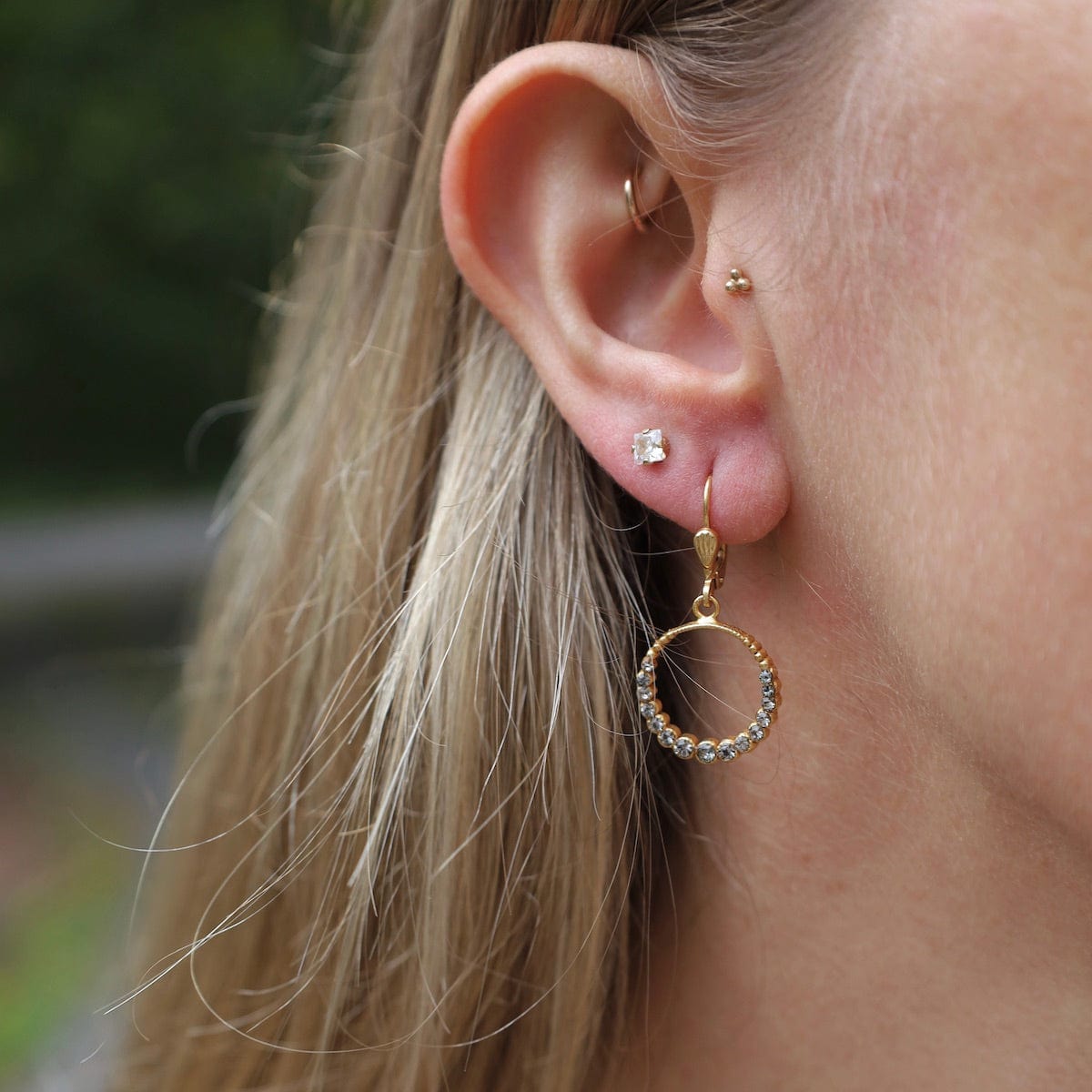 EAR-JM Gold Small Circle Earrings - Black Diamond Crystal