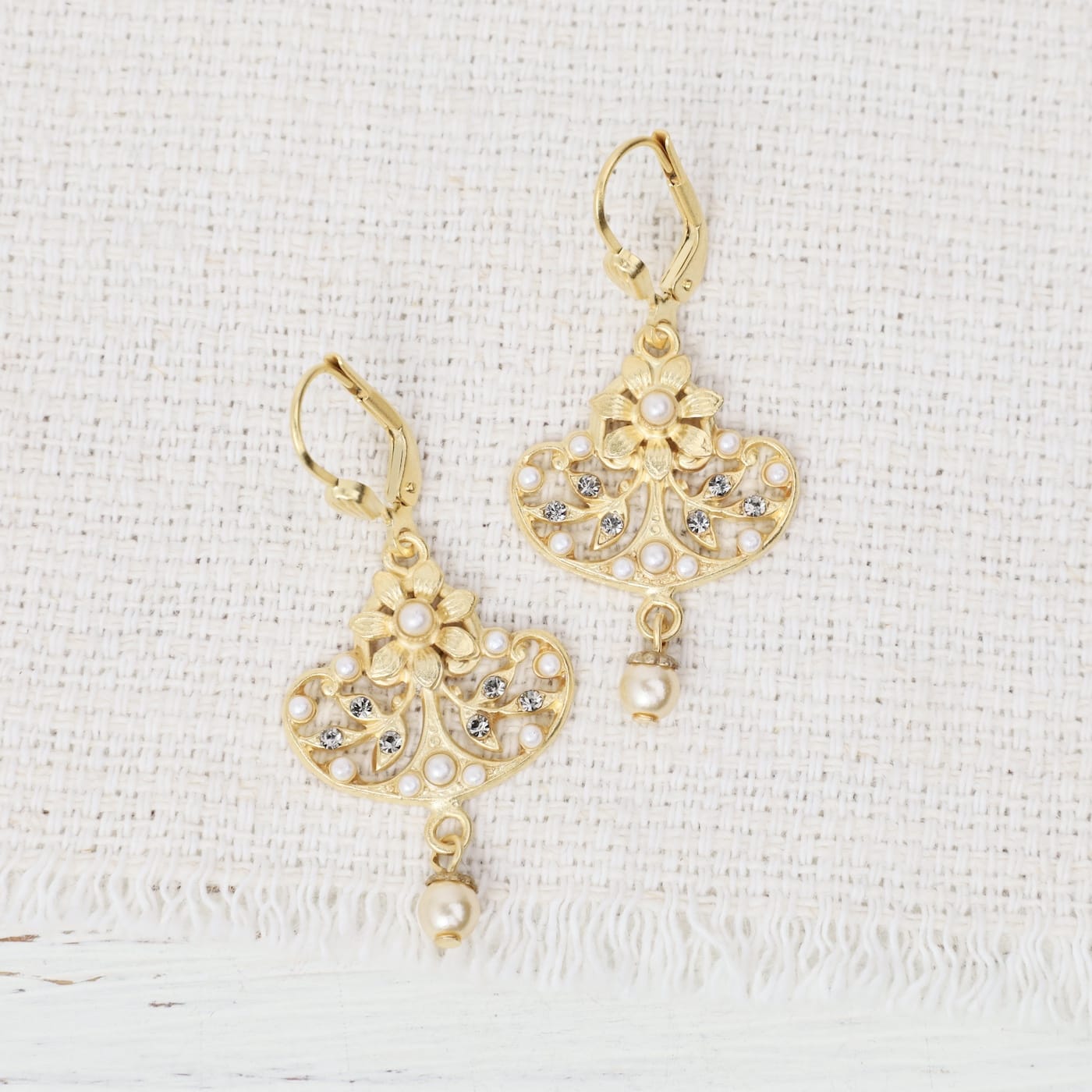 EAR-JM Pearl and Black Diamond Flower Earrings- Gold Plat