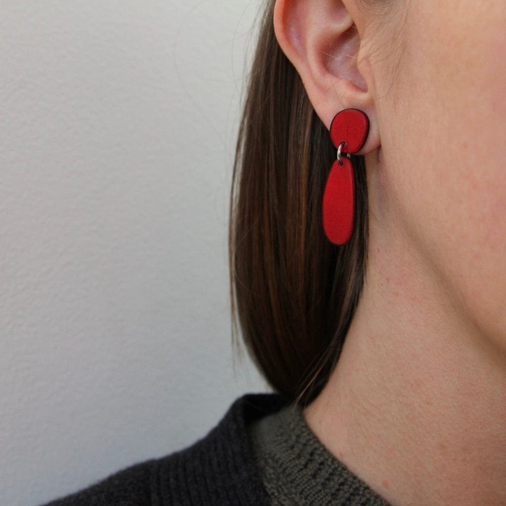 EAR-JM RED 2 PIECE PEBLE STUD EARRING