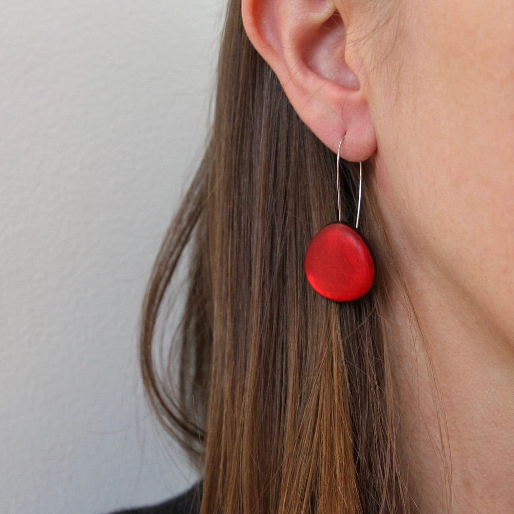 EAR-JM RED ROUND RESIN EARRING