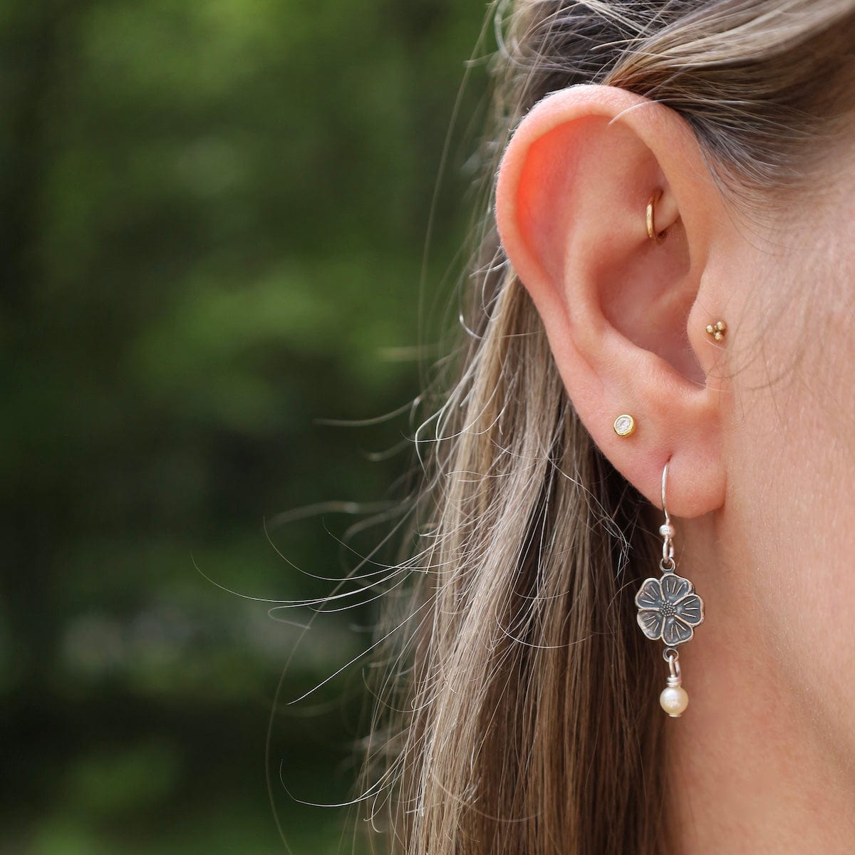 EAR-JM Silver Plated Small Flower with Pearl Earrings