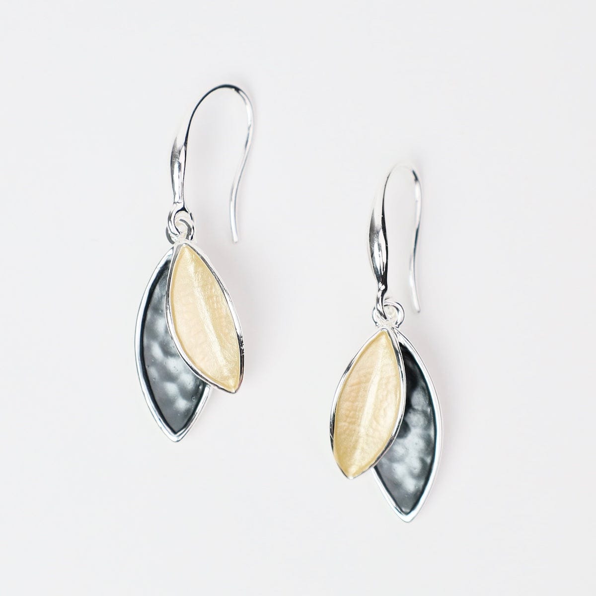 EAR-JM Silver Shades Multi Lily Earrings