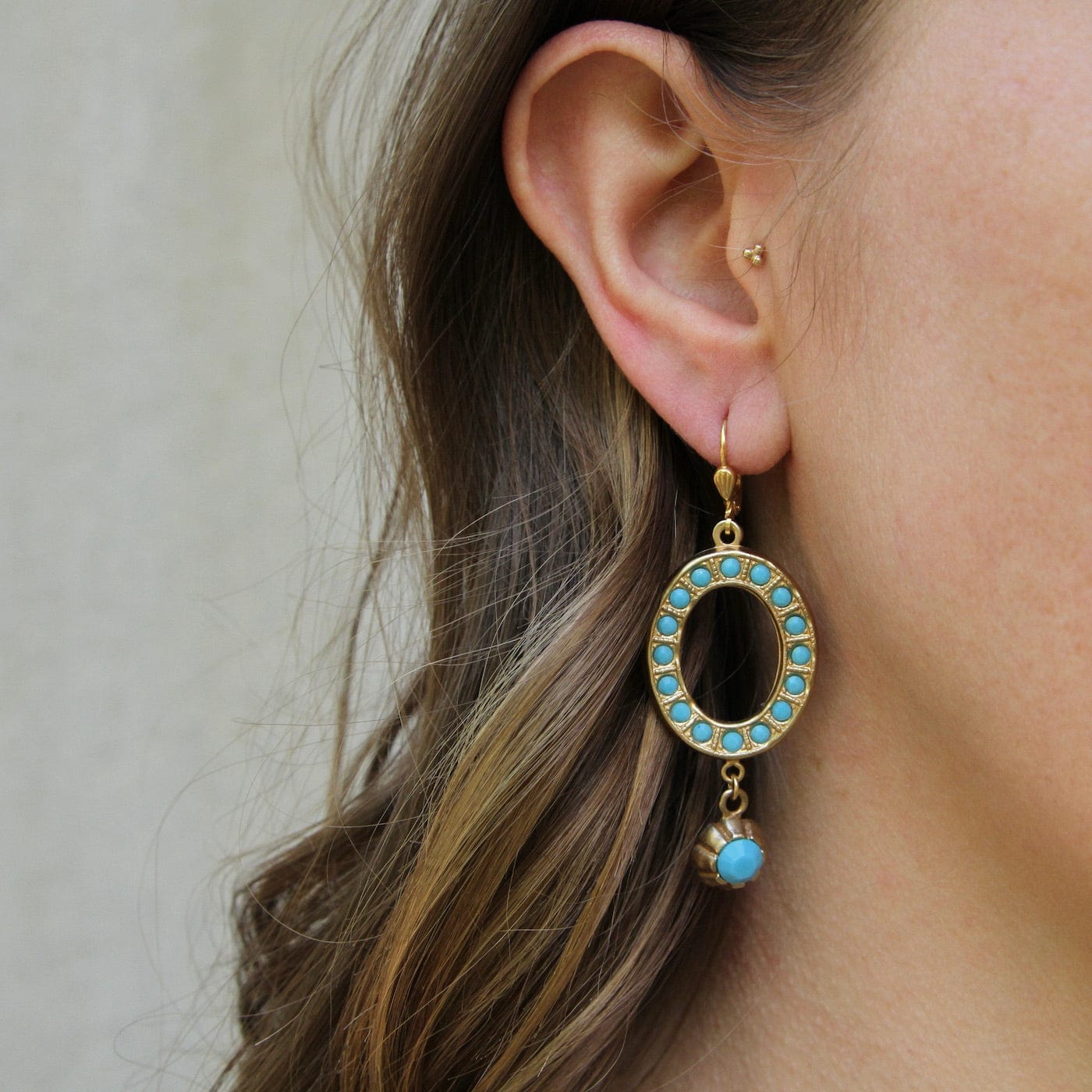 EAR-JM Turquoise Crystal Oval Earring