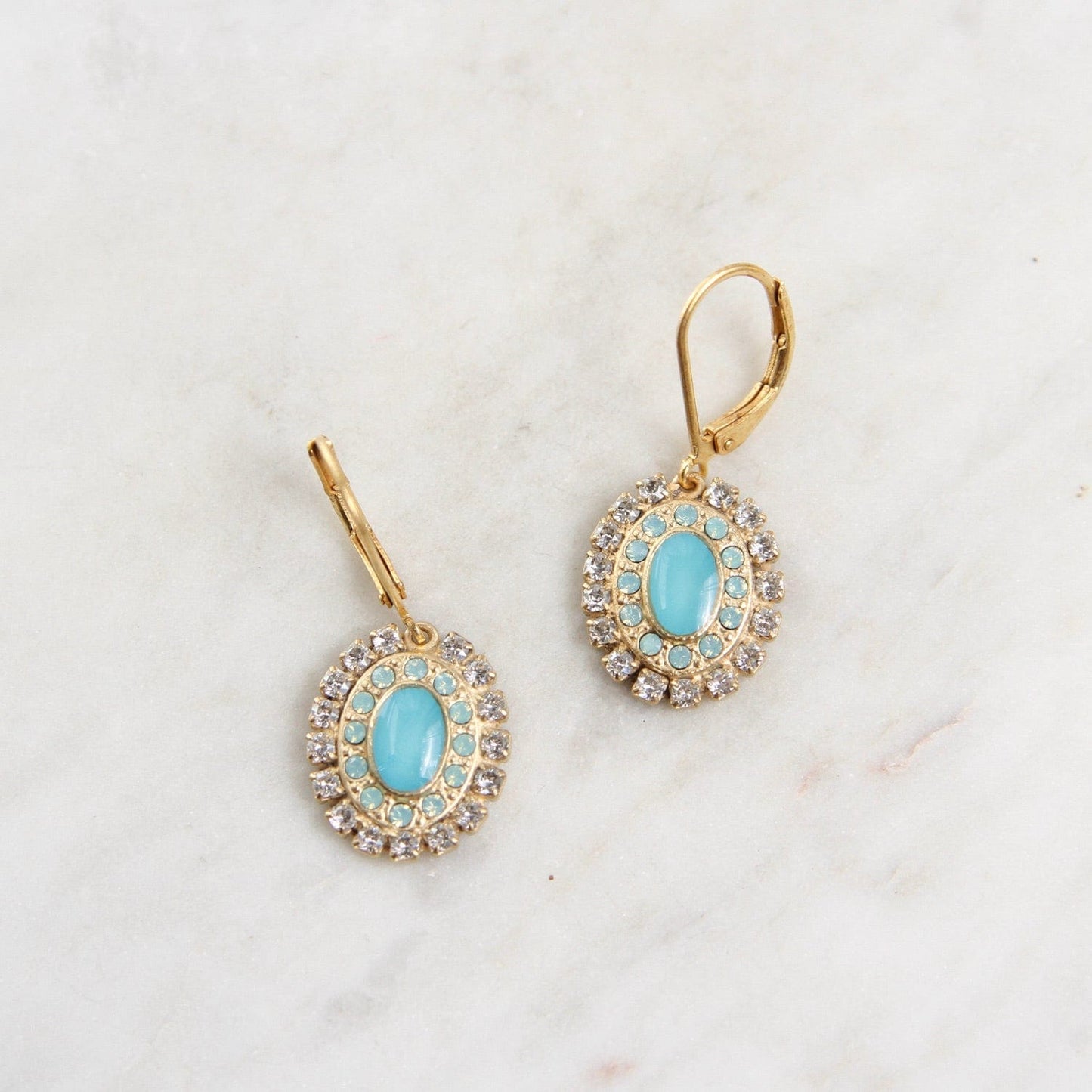 Load image into Gallery viewer, EAR-JM Turquoise Enamel Oval Surround Earring
