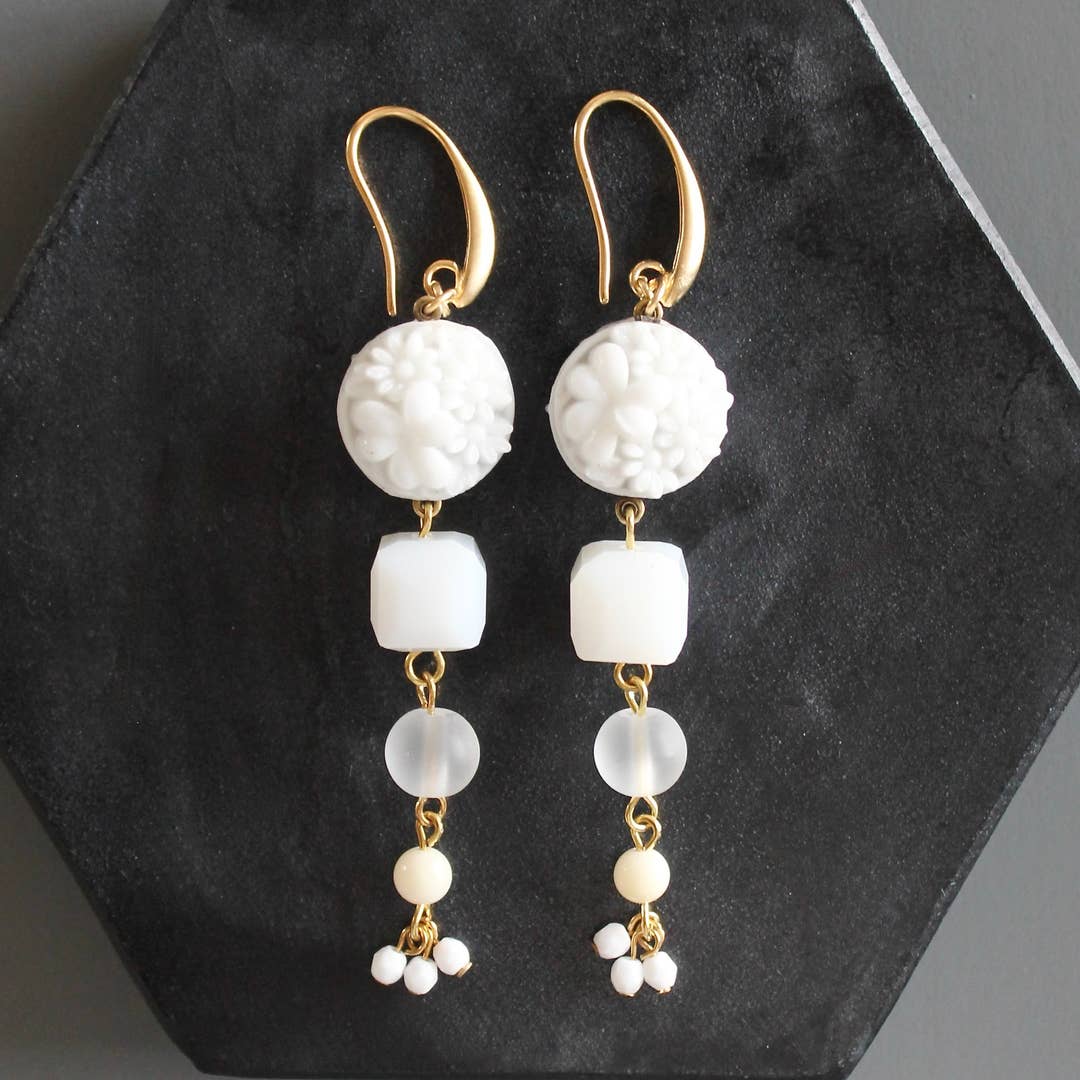 EAR-JM Vintage Chalk White Glass Cluster Earrings
