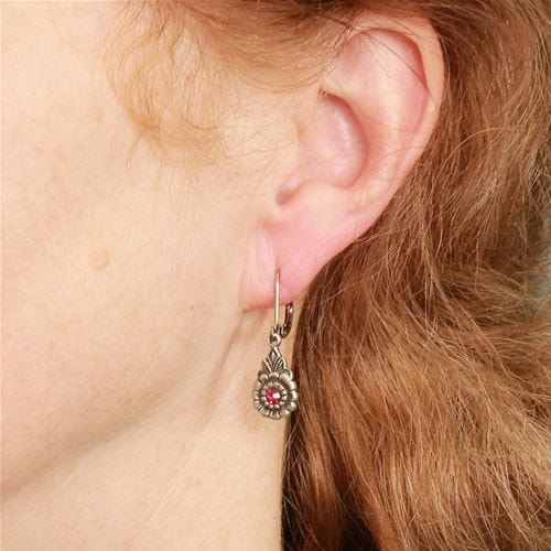 EAR-JM Vintage Teardrop Flower - Hot Pink