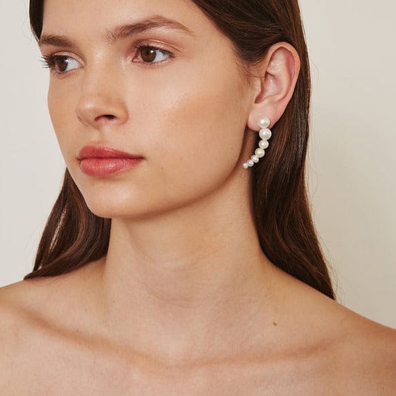 Load image into Gallery viewer, EAR-JM White Pearl Fountain Earrings
