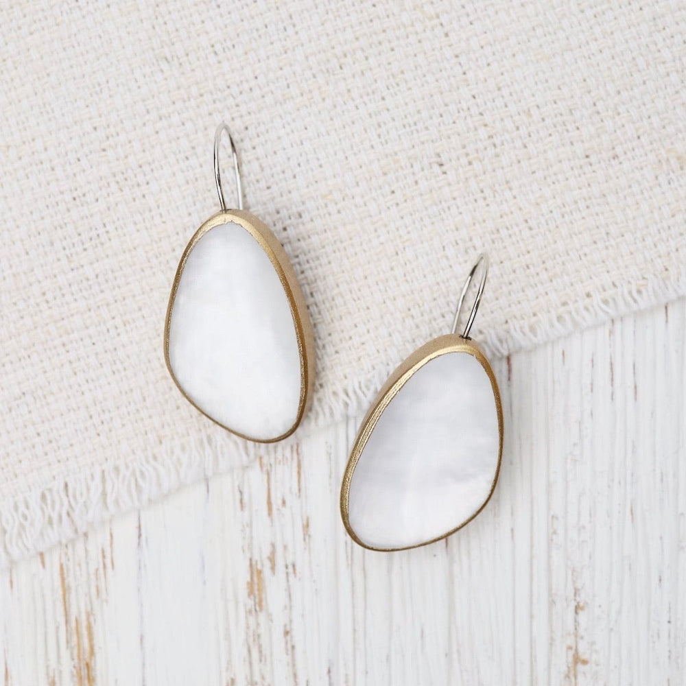 
                  
                    EAR-JM White Pebble Earrings
                  
                