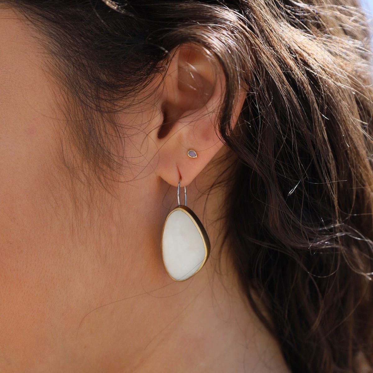 EAR-JM White Pebble Earrings