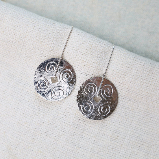 EAR Large Disc with Swirls Long Earrings