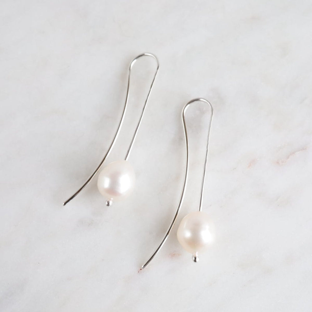 
                      
                        EAR Large Fresh Water Pearl On Long Silver Wire Earring
                      
                    