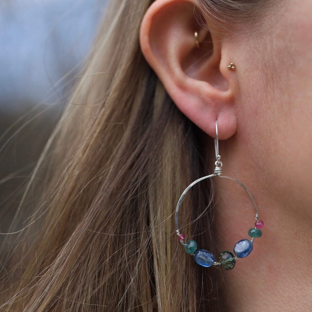 EAR Large Silver Hoop Earrings with Green Quartz