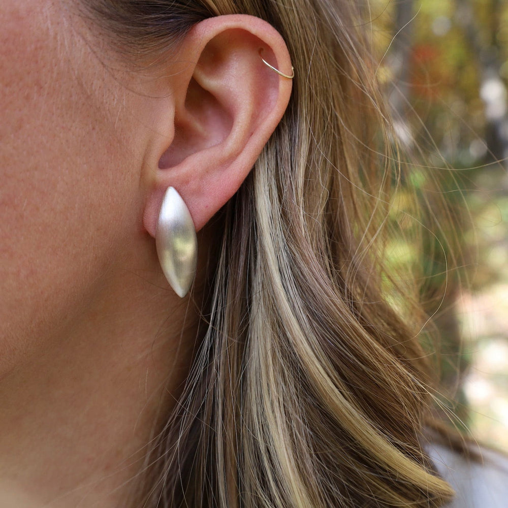 
                      
                        EAR Large Wheat Post Earring
                      
                    