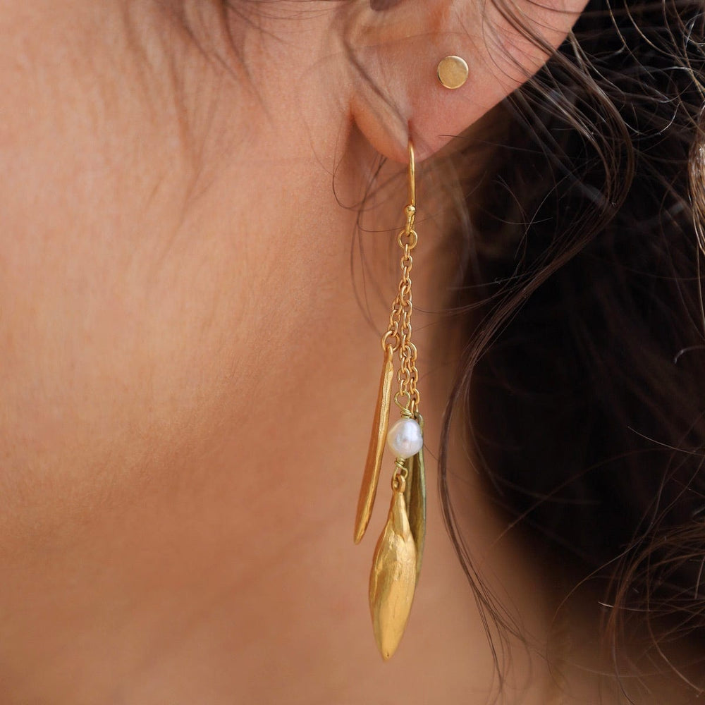 
                      
                        EAR Leaf & Bud 3 Leaf Drop Earrings
                      
                    