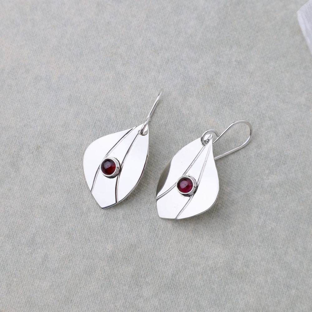 
                      
                        EAR Leaf Shape With Cabochon Garnet Earrings
                      
                    