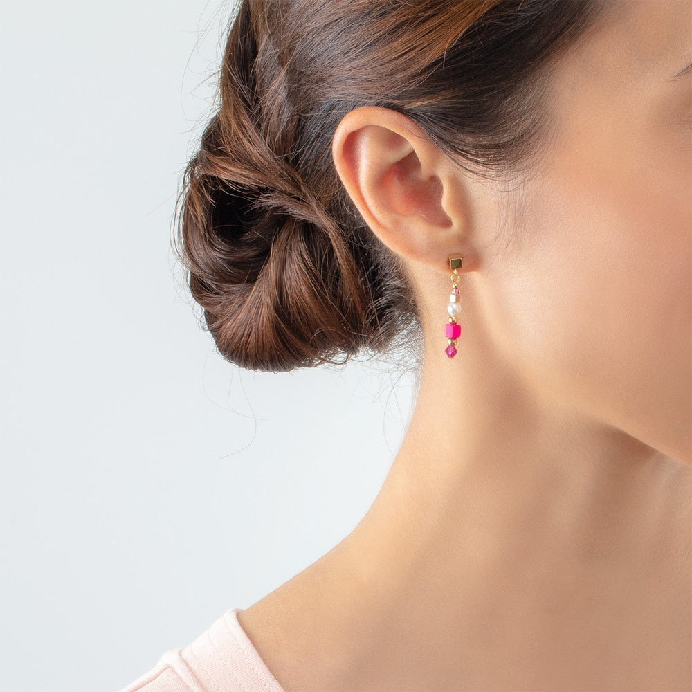 
                      
                        EAR Magenta Square Earrings
                      
                    