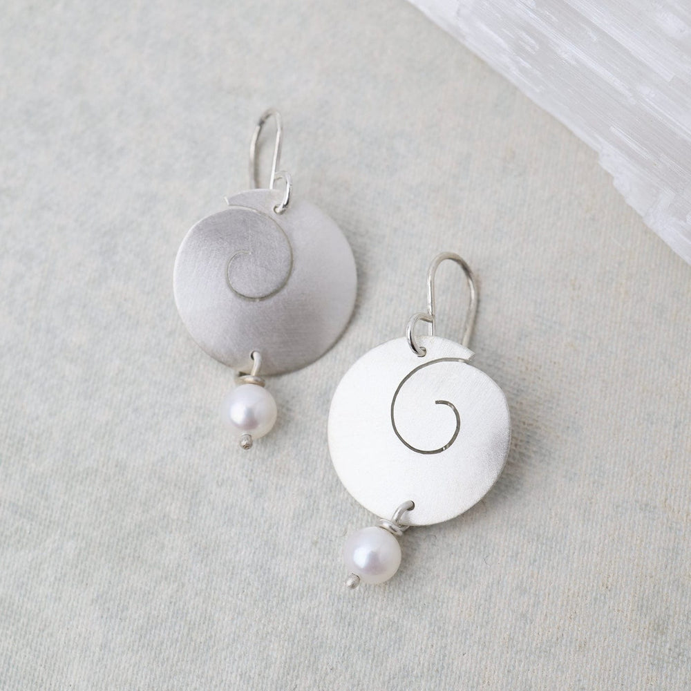 
                      
                        EAR Matte Flat Spiral with Pearl Drop Earrings
                      
                    