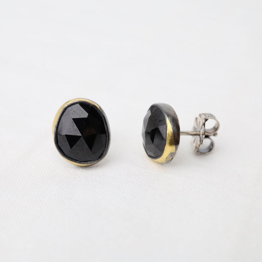 
                  
                    EAR Medium Crescent Rim Post Earrings with Black Spinel
                  
                