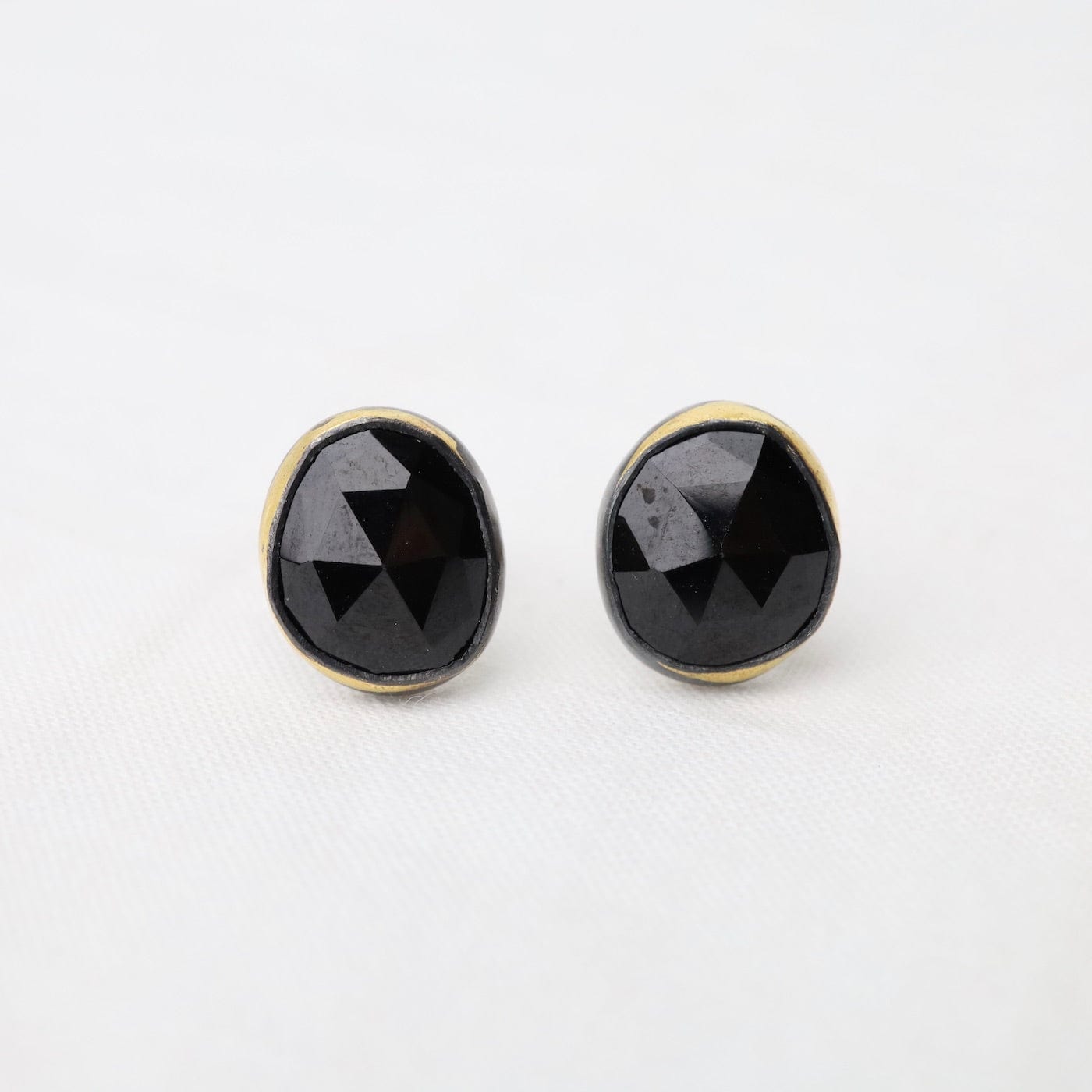 EAR Medium Crescent Rim Post Earrings with Black Spinel