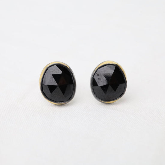 Load image into Gallery viewer, EAR Medium Crescent Rim Post Earrings with Black Spinel
