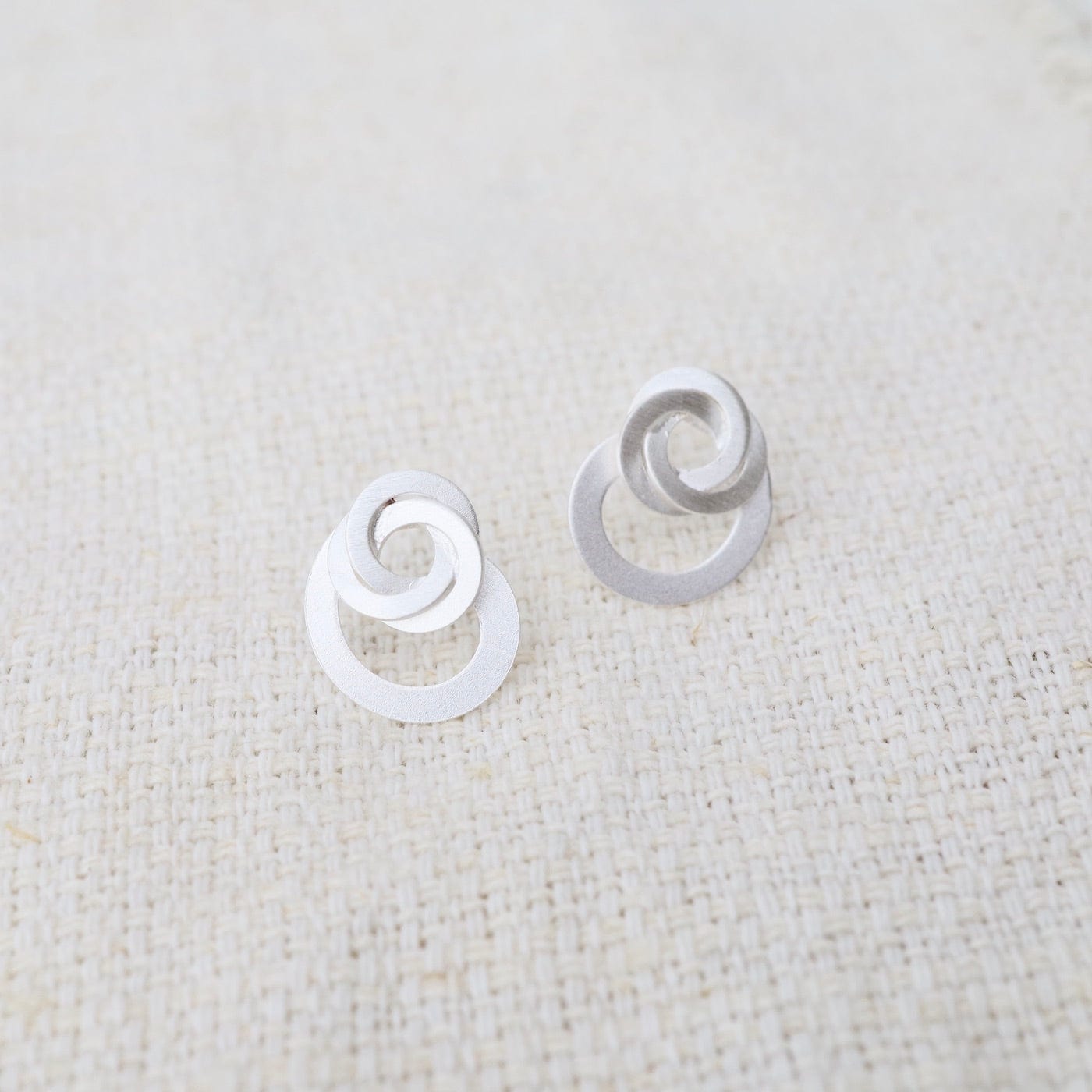 EAR Mini Knot Circle Post Earring