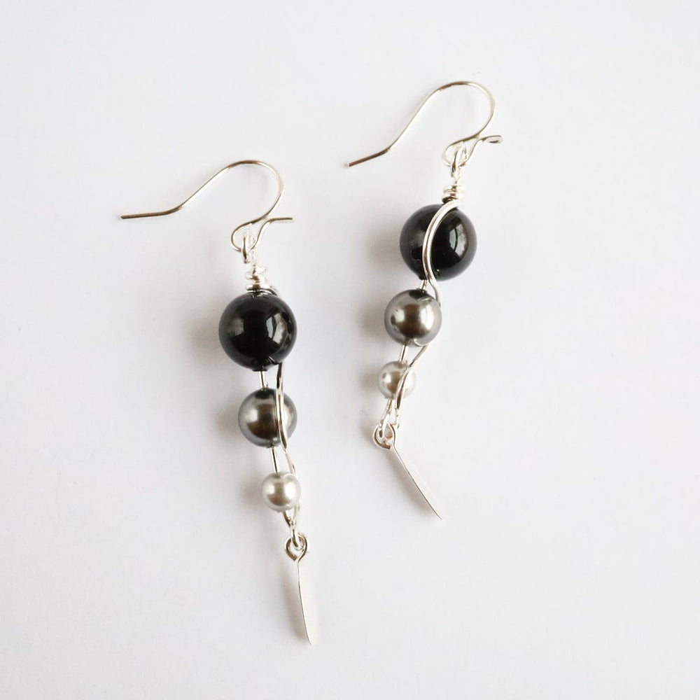 
                      
                        EAR One Long Climb Black Pearl Earring - Sterling Silver
                      
                    