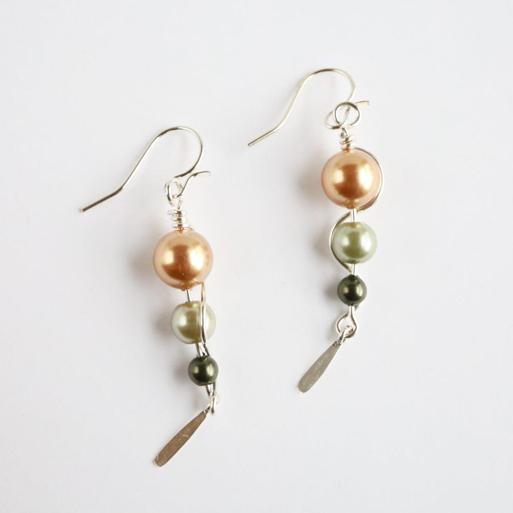 
                      
                        EAR One Long Climb Green & Gold Pearl Earring - Sterling Silver
                      
                    