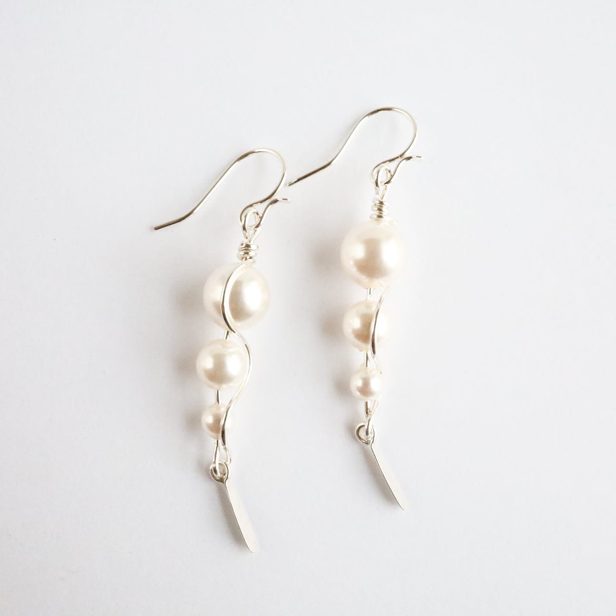 EAR One Long Climb White Pearl Earring - Sterling Silver