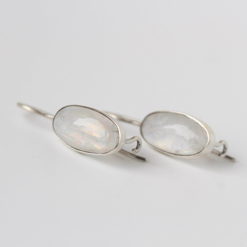 
                      
                        EAR Oval Cabochon Rainbow Moonstone Drop Earrings
                      
                    