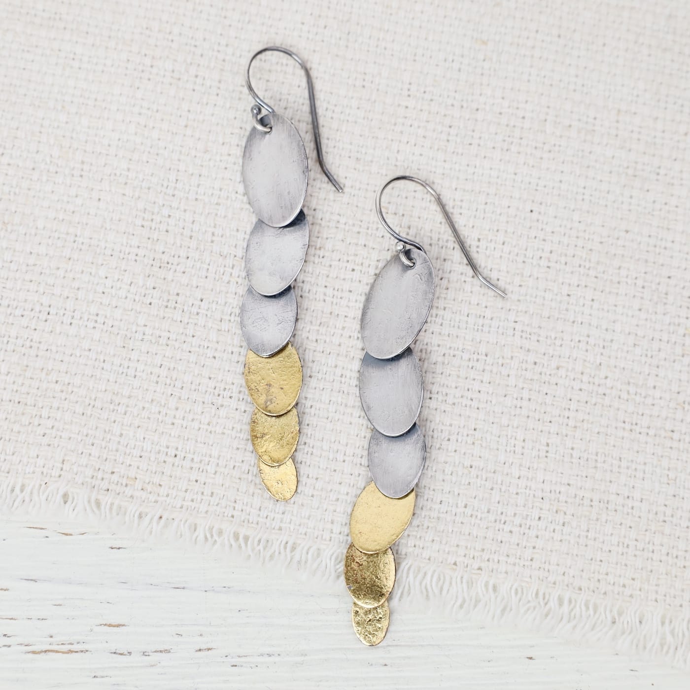 EAR Oval Mixed Pivot Earrings
