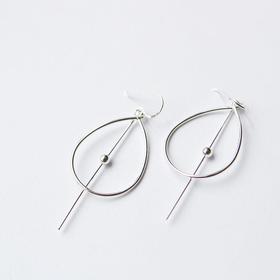 EAR Oval With Bar Earring