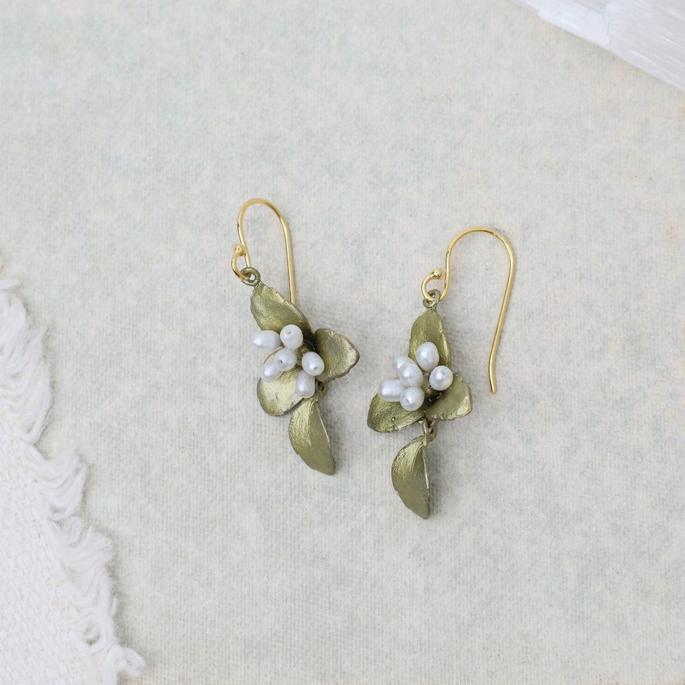 
                      
                        EAR Pachysandra Wire Earrings
                      
                    