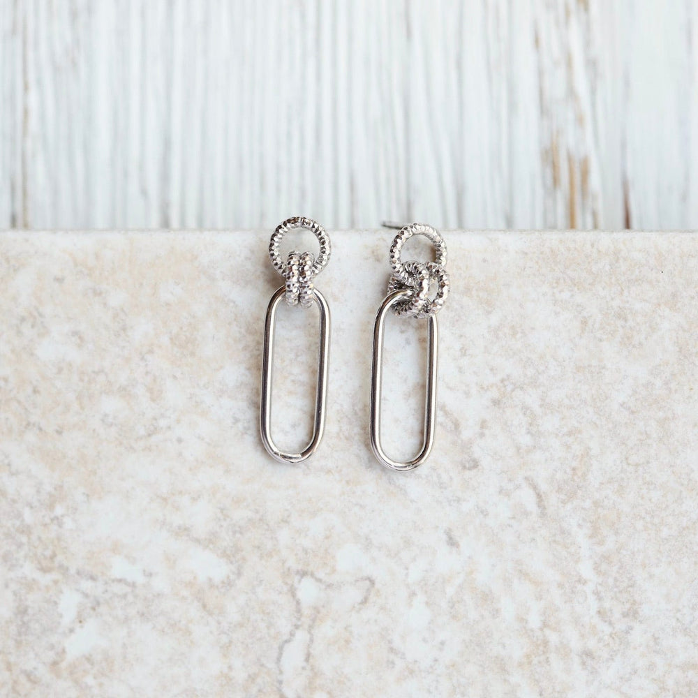 
                  
                    EAR Paperclip & Circle Earrings
                  
                