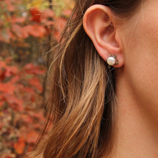 EAR Pea Pod Post Earrings