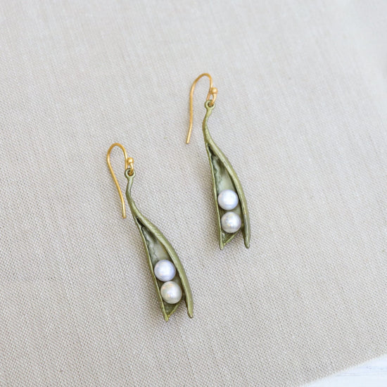 Load image into Gallery viewer, EAR Pea Pod Two Pearl Earrings
