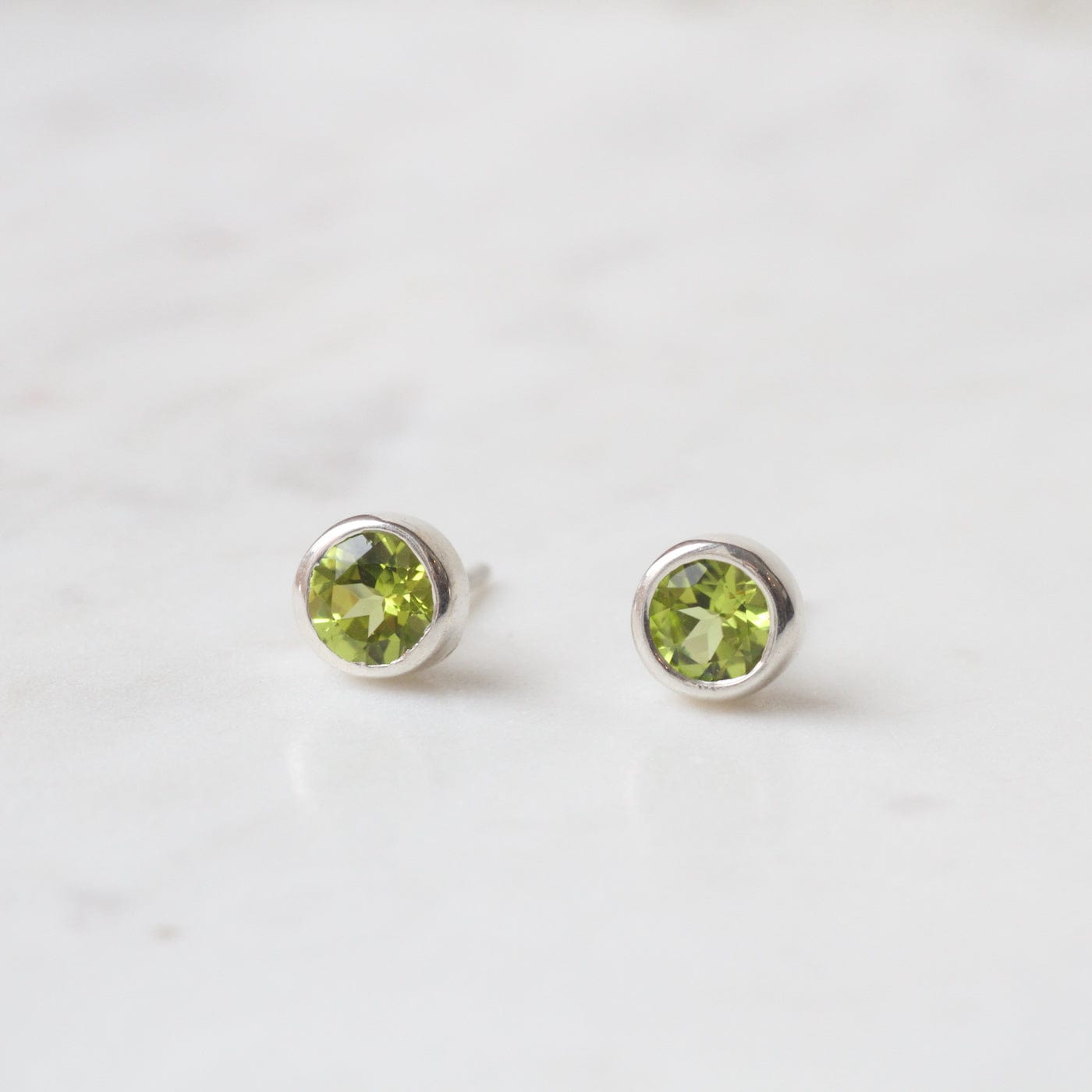 EAR Peridot Post Earring