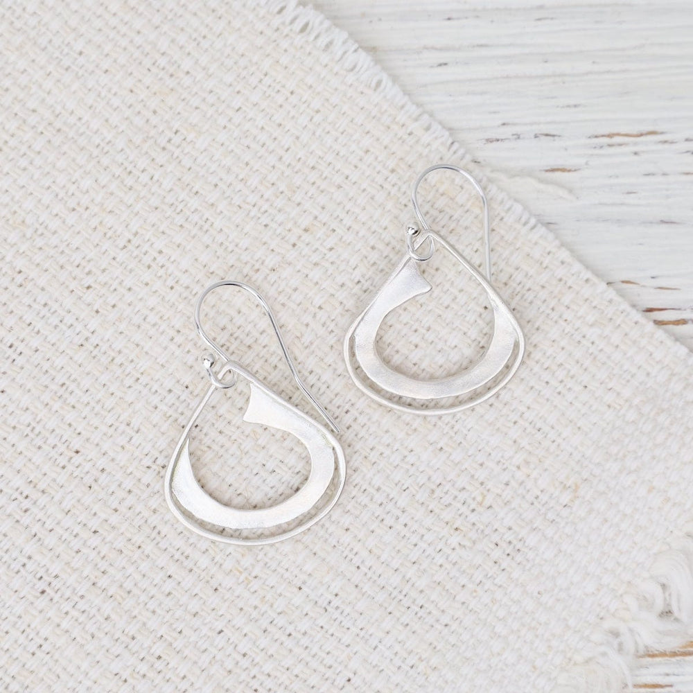 EAR Petite Signature Hoops