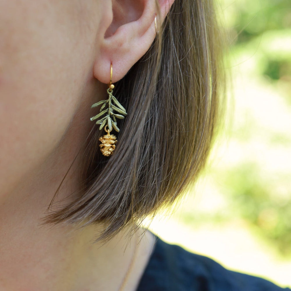 
                      
                        EAR Pine Needle Drop Earring
                      
                    