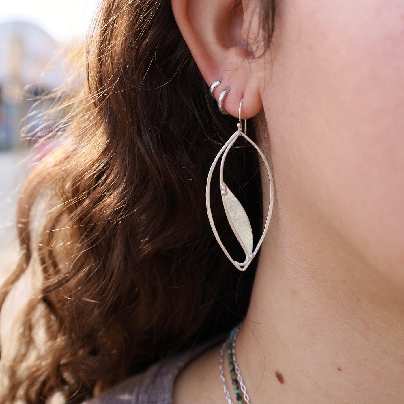 EAR Pointed Oval Leaf Earrings