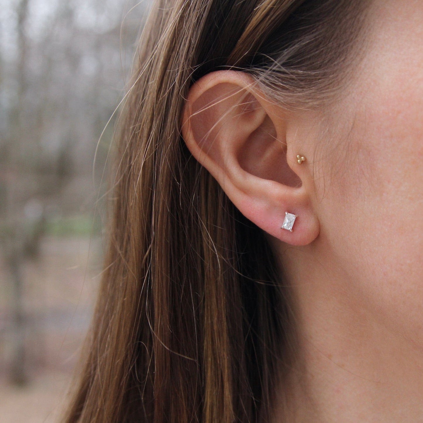 EAR Prong Set Baguette Post Earring