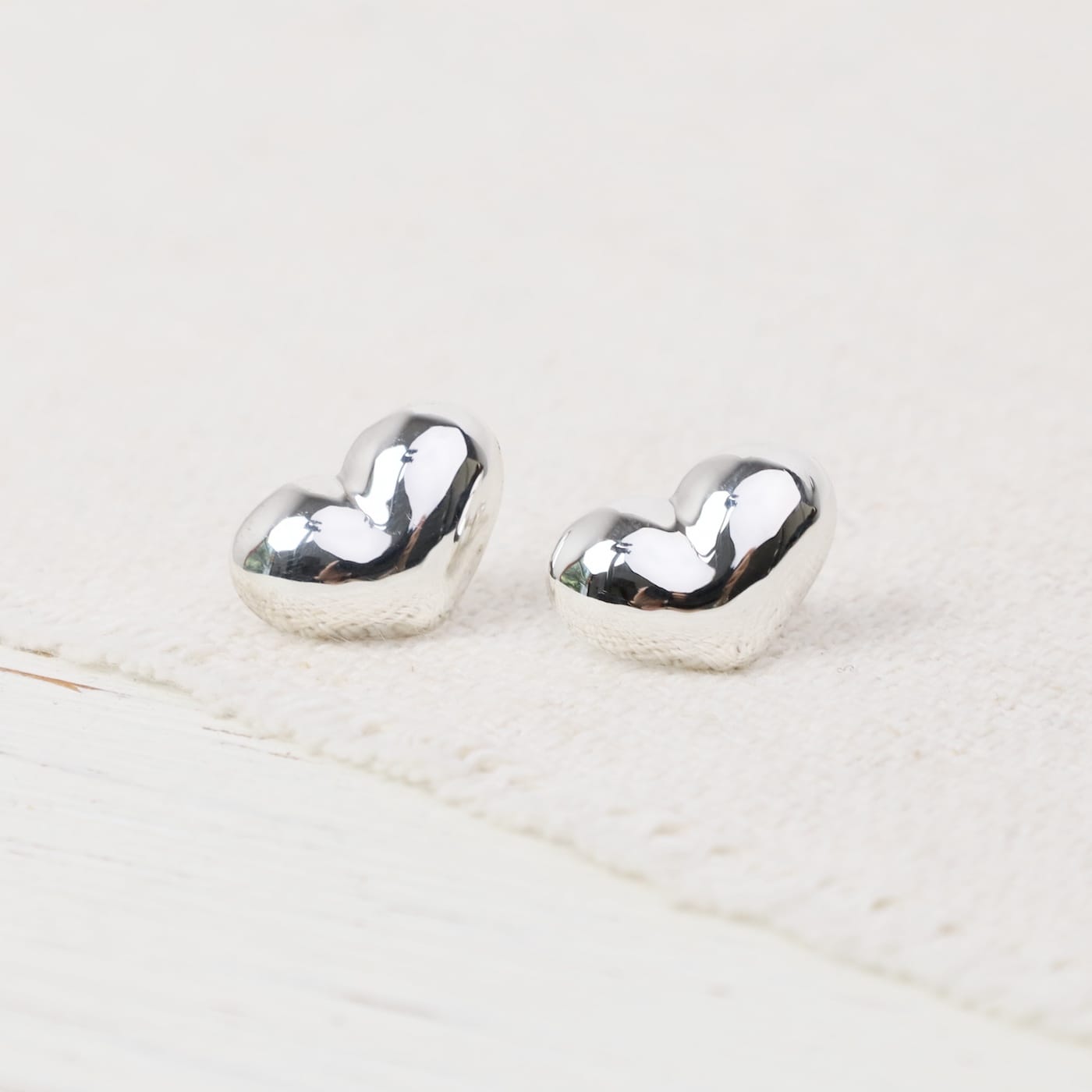 EAR Puffy Heart Post Earrings