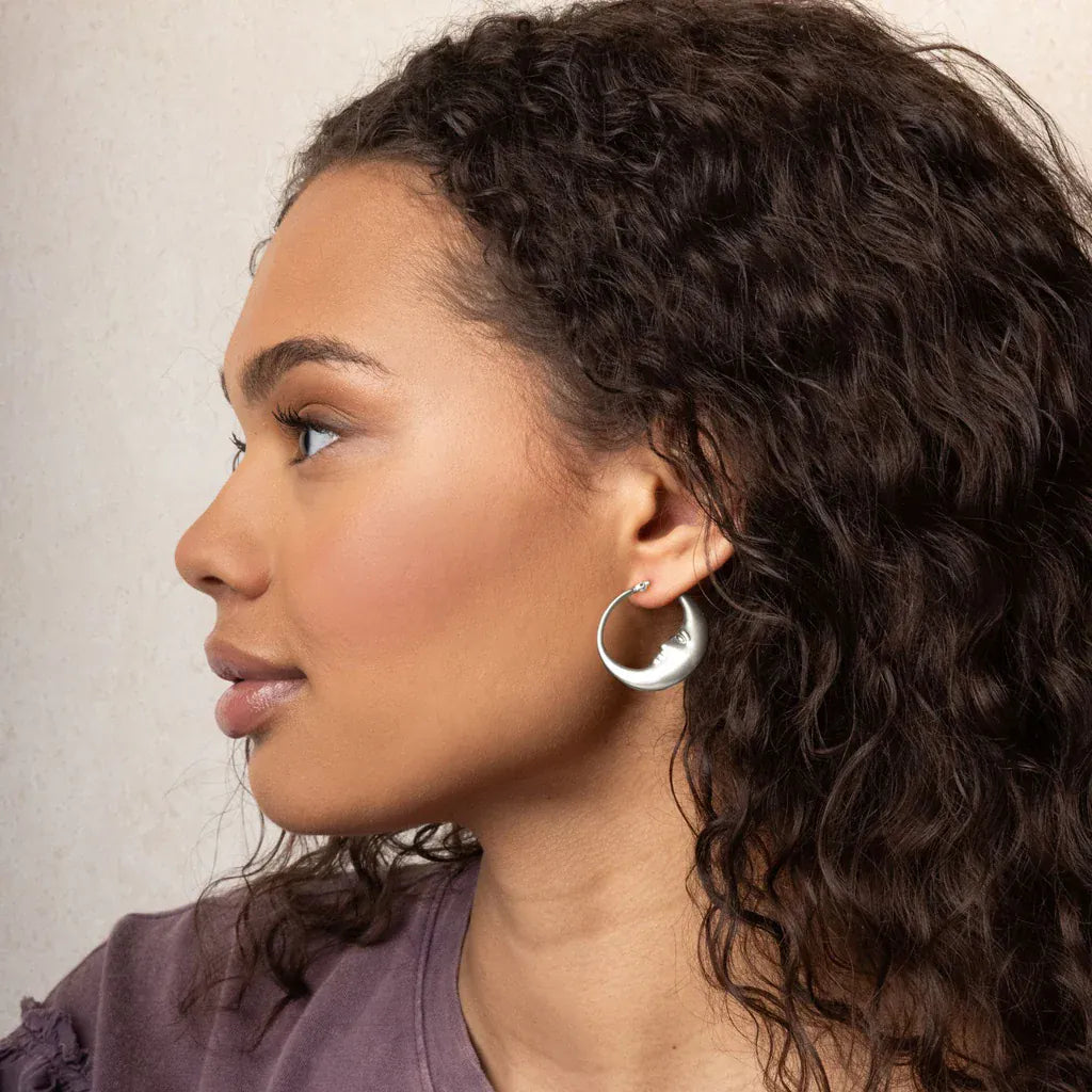 EAR Refined Icon Earring - Moon Hoop/Silver
