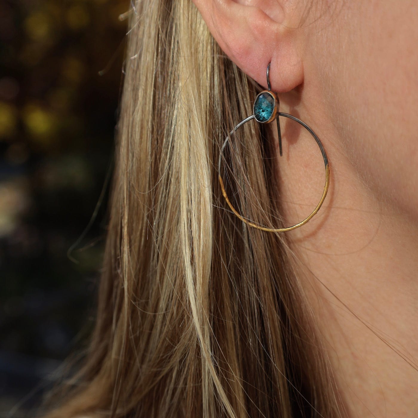 EAR Rim Hoop Earrings with Kyanite