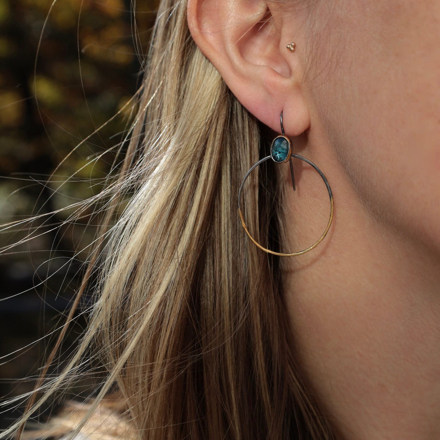 EAR Rim Hoop Earrings with Kyanite