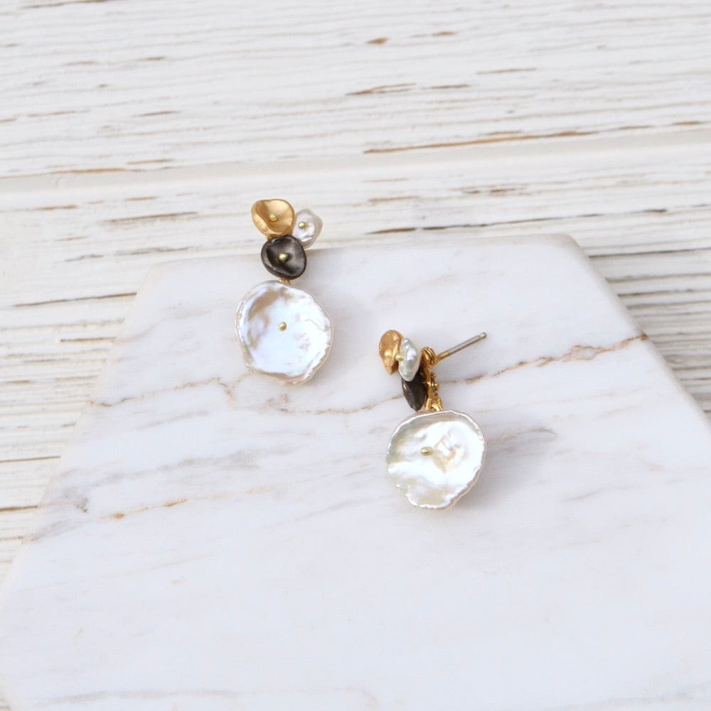 EAR RIVER PEBBLE POST EARRING